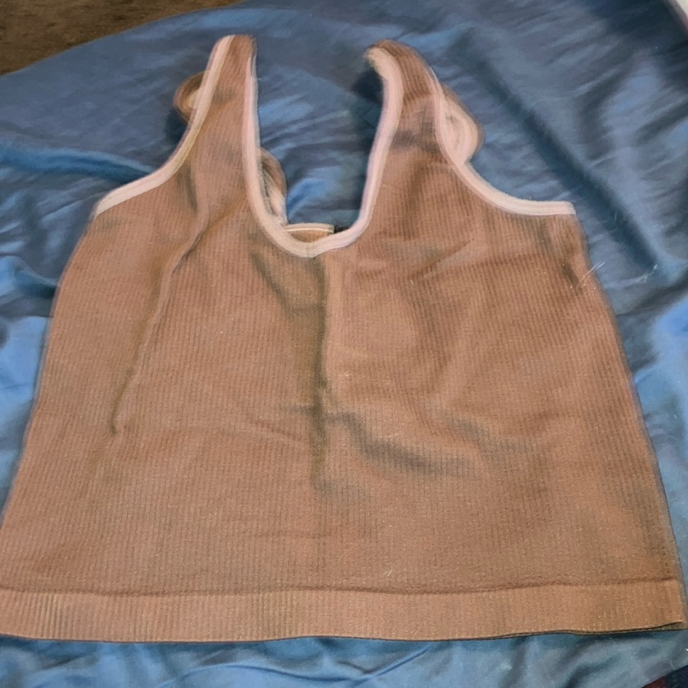 Cropped dark brown shirt